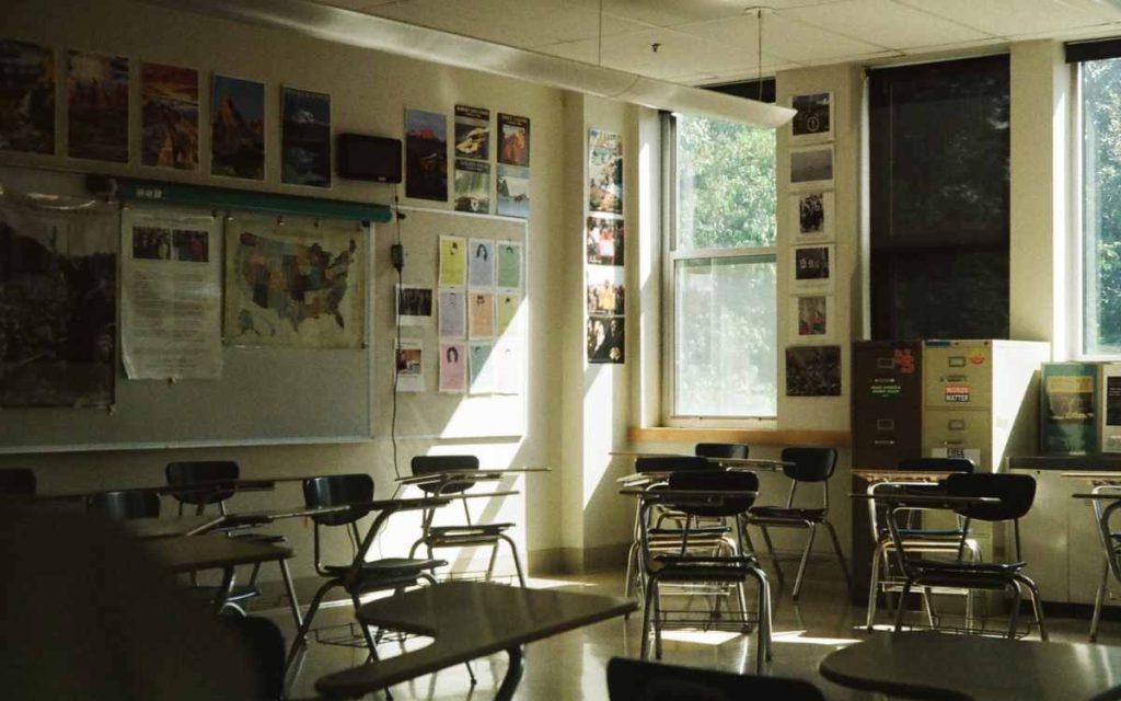 El proyecto DAPHNE: abordar la exclusión educativa de los niños de comunidades desplazadas